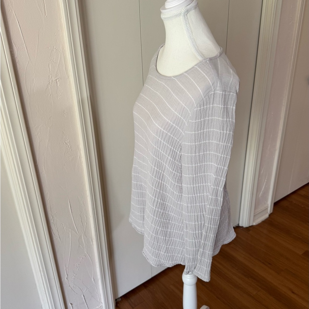 Habitat Clothes to Live in Light Gray Striped Long-Sleeve Women’s Top - Picture 3 of 16